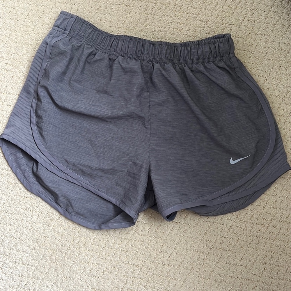 Women’s grey nike athletic shorts